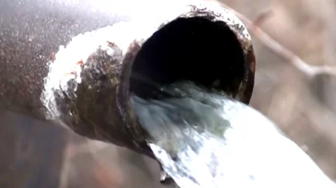 Water flows from a pipe Video stock 38919117