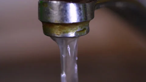 Water flows from the tap Video stock 87214827