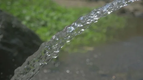 Water jet in slow motion 動画素材 90459316