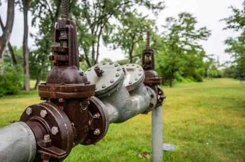 Water main pipe with back flow prevention, double block, and bleed valves Foto stock