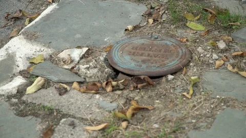 Water meter cap in decay Vidéo 96306744