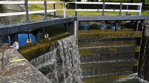 Water overflow Stock Footage 94660910