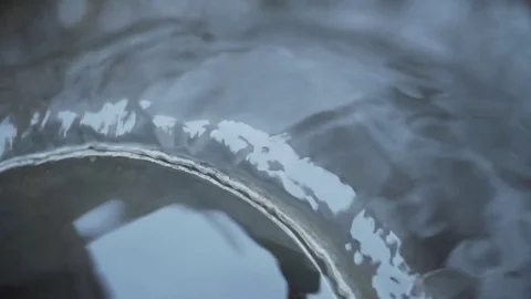 Water overflowing from a pipe in slow motion Video stock 79736786