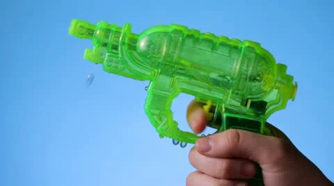 Water pistol 스톡 동영상 21995434