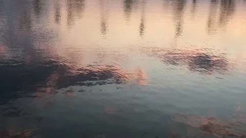 Water reflection and beautiful clouds 库存影片 133535133