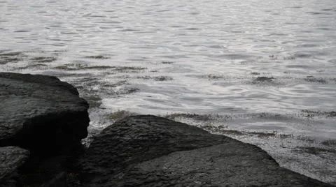 Water ripples on shore 스톡 동영상 48385404