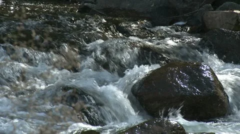 Water rushing 動画素材 10830665