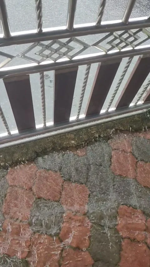 Water seeping through the cracks in the brickwork. Stock Footage 295902309