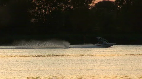 Water Skiing 2 Video stock 527101