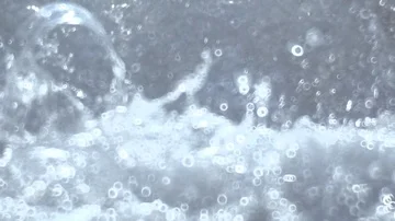Water splash wave close up slow motion Stock-Footage 86004560