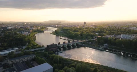 Water stage in Krakow. Sunset 库存影片 130368306