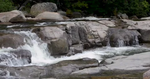 Water stream and the rocks 스톡 동영상 164260902