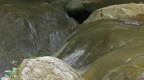 Water streams over the rocks Stock-Footage 11313035