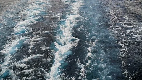 Water trail foaming Stock Footage 102326890