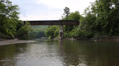 Water under train bridge Stock-Footage 39540677