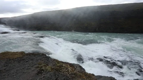 Water wind and rocks Stockbeeldmateriaal 95938073