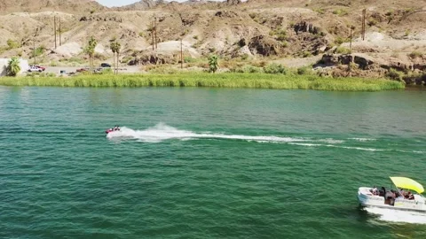 Watercraft On The River Vídeo Stock 209295146
