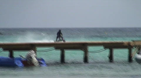 Watercraft Run Stock-Footage 590175