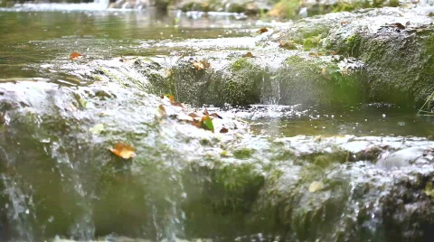 Waterfall 11.MOV Stockbeeldmateriaal 514687