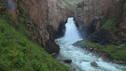 Waterfall "33 parrots", at the same pass. The height of the waterfall is 30 Stock Footage 80411631