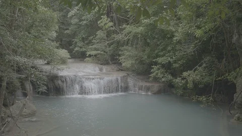 Waterfall 4K 60FPS Handheld Video stock 115101068