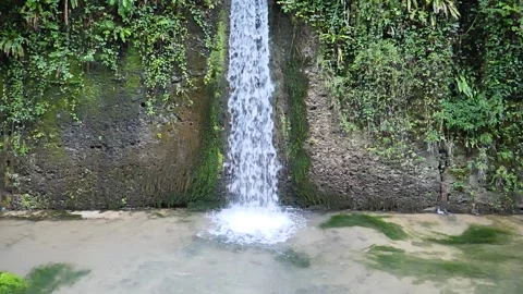 Waterfall in Adda park Video stock 132321432