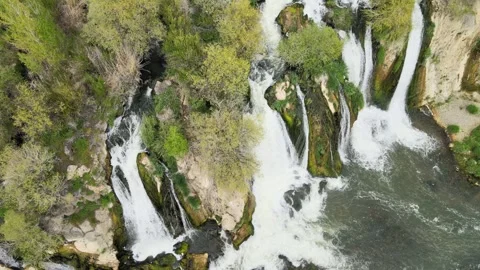 Waterfall aerial view Vídeo Stock 242325150