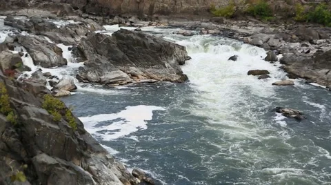 Waterfall and rapids at Great Falls Virginia 4.mp4 Video stock 43003275