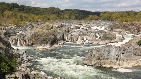 Waterfall and rapids at Great Falls Virginia 8.mp4 Video stock 43003673