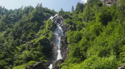 Waterfall in Austrian Alps Video stock 25798655