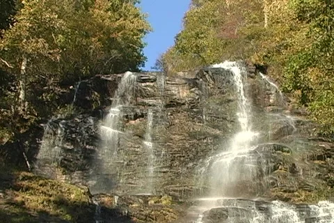Waterfall in Autumn 01 Stockbeeldmateriaal 1103626