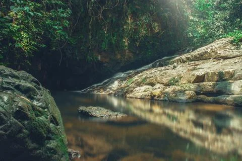 Waterfall Batu Dinding Stock Photos