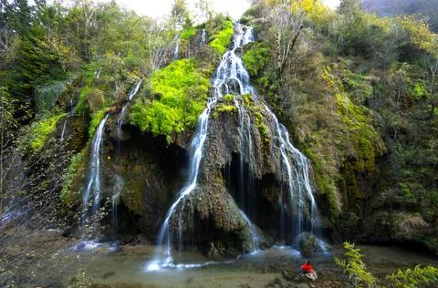 Waterfall in the bosom of the forest. Foto stock