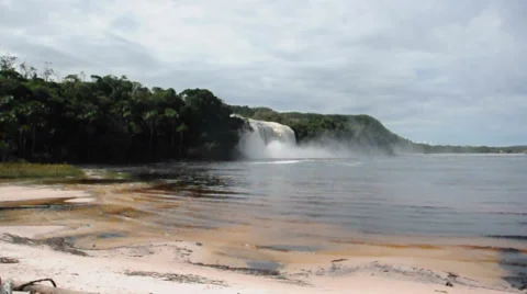 Waterfall at Canaima, Venezuela 스톡 동영상 33688595