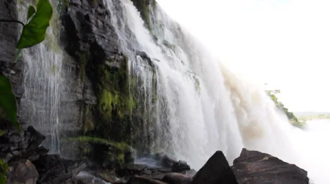 Waterfall at Canaima, Venezuela 스톡 동영상 33688738