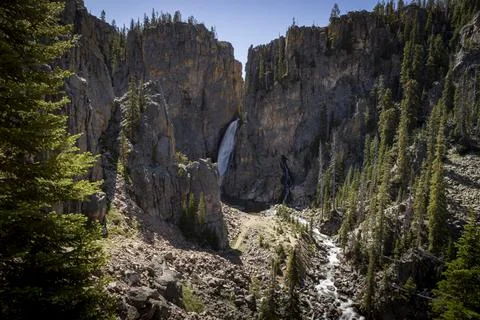 Waterfall in canyon Foto stock