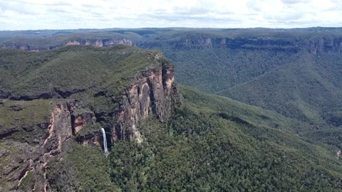 Waterfall off cliff Video stock 239430171