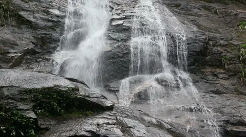 Waterfall close-up Video stock 1068004