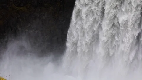 The waterfall closes the slow motion Video stock 96389597