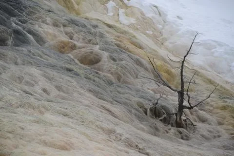 Waterfall colored with sulfur Foto stock