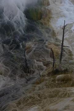 Waterfall colored with sulfur Foto stock