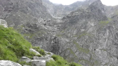 A waterfall in the distance 動画素材 41604187