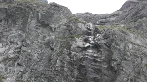 A waterfall in the distance Vídeo Stock 41604193