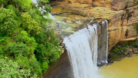 Waterfall 動画素材 145886335