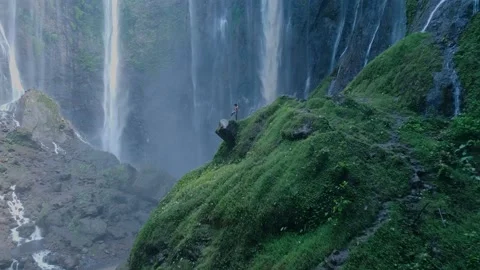 Waterfall 動画素材 178369375