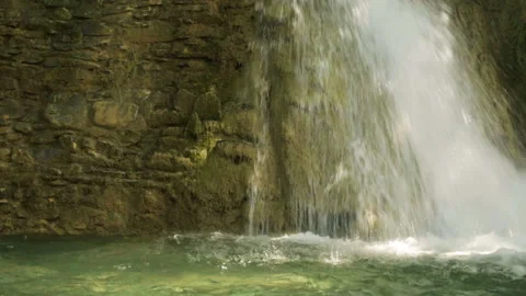 Waterfall in forest 库存影片 96127410