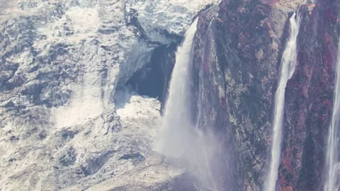 Waterfall from glacier melting in upper himalayan mountains. Water streams .. 스톡 동영상 279871978