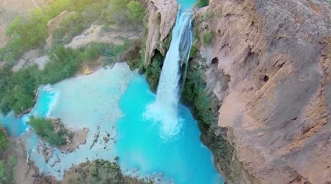 Waterfall Havasu Falls with blue-green water at autumn day Stock Footage
