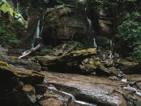 Waterfall into jungle Foto stock