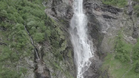 Waterfall of the  Lac d'Oo Stock Footage 305152958